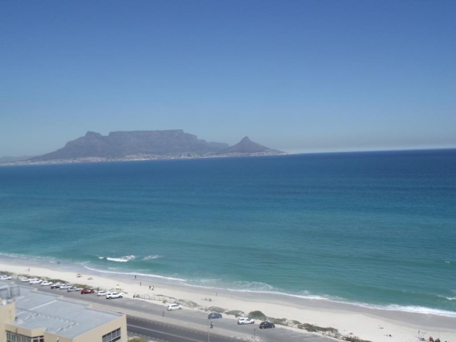 3 Bedroom Property for Sale in Bloubergrant Western Cape